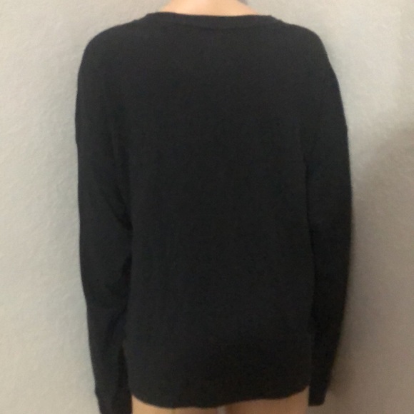 Levi’s Women's Batwing Relaxed Graphic Top - Picture 4 of 4